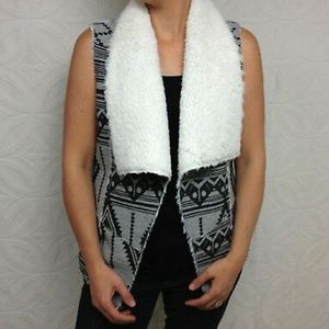 Mossimo tribal faux fur vest!